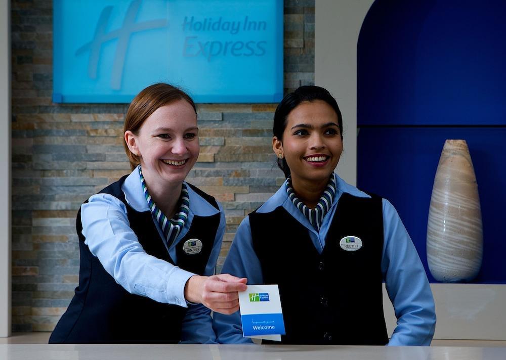 Holiday Inn Express Dubai Airport By Ihg Eksteriør billede