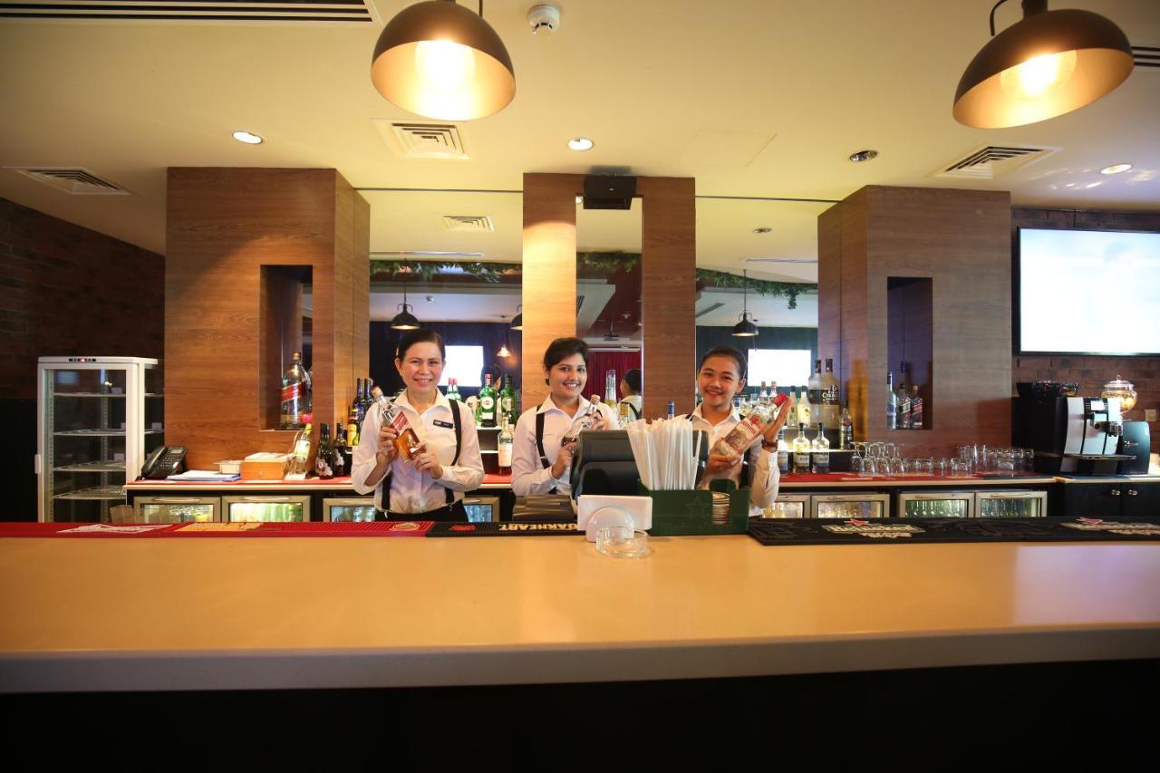 Holiday Inn Express Dubai Airport By Ihg Eksteriør billede