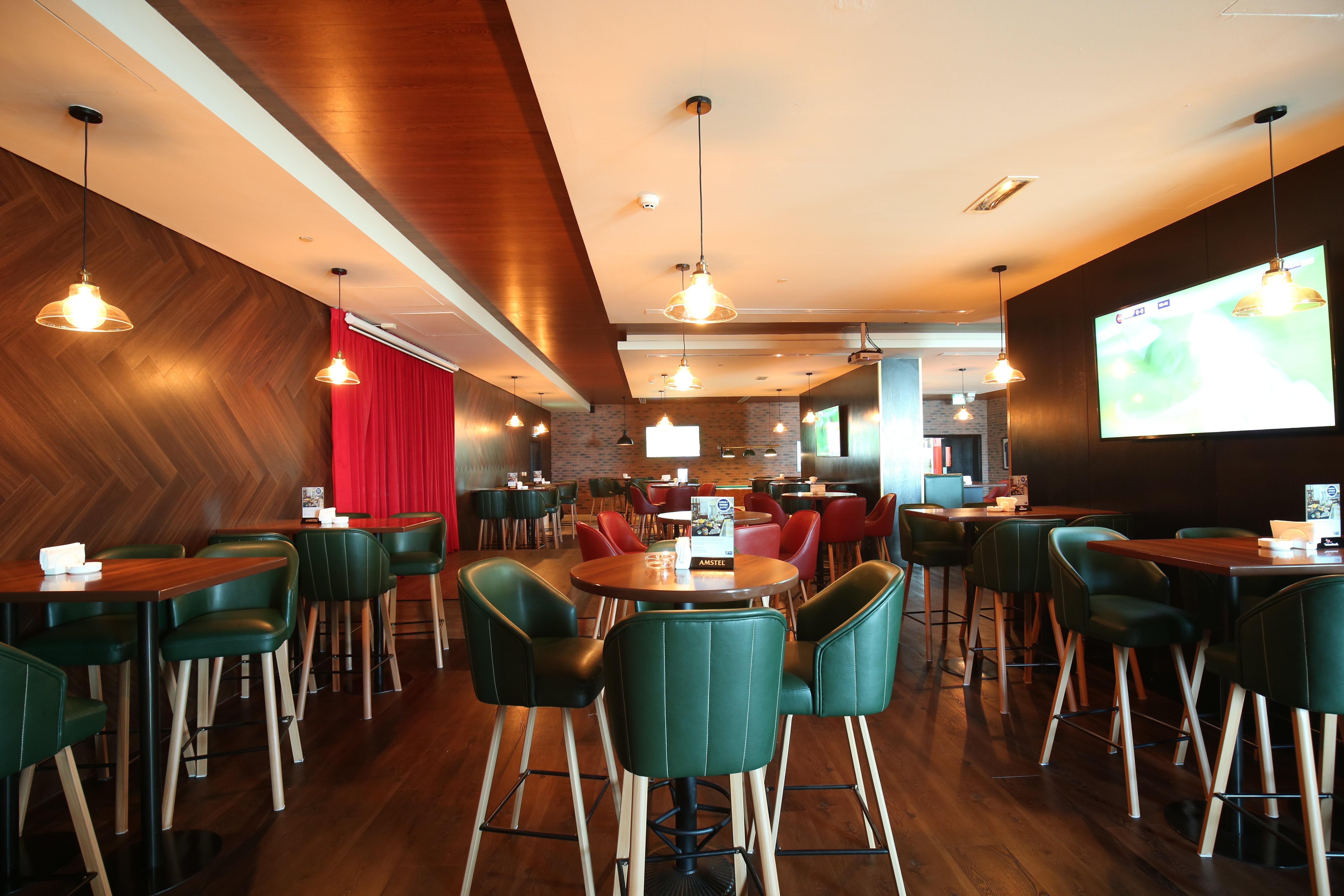 Holiday Inn Express Dubai Airport By Ihg Eksteriør billede