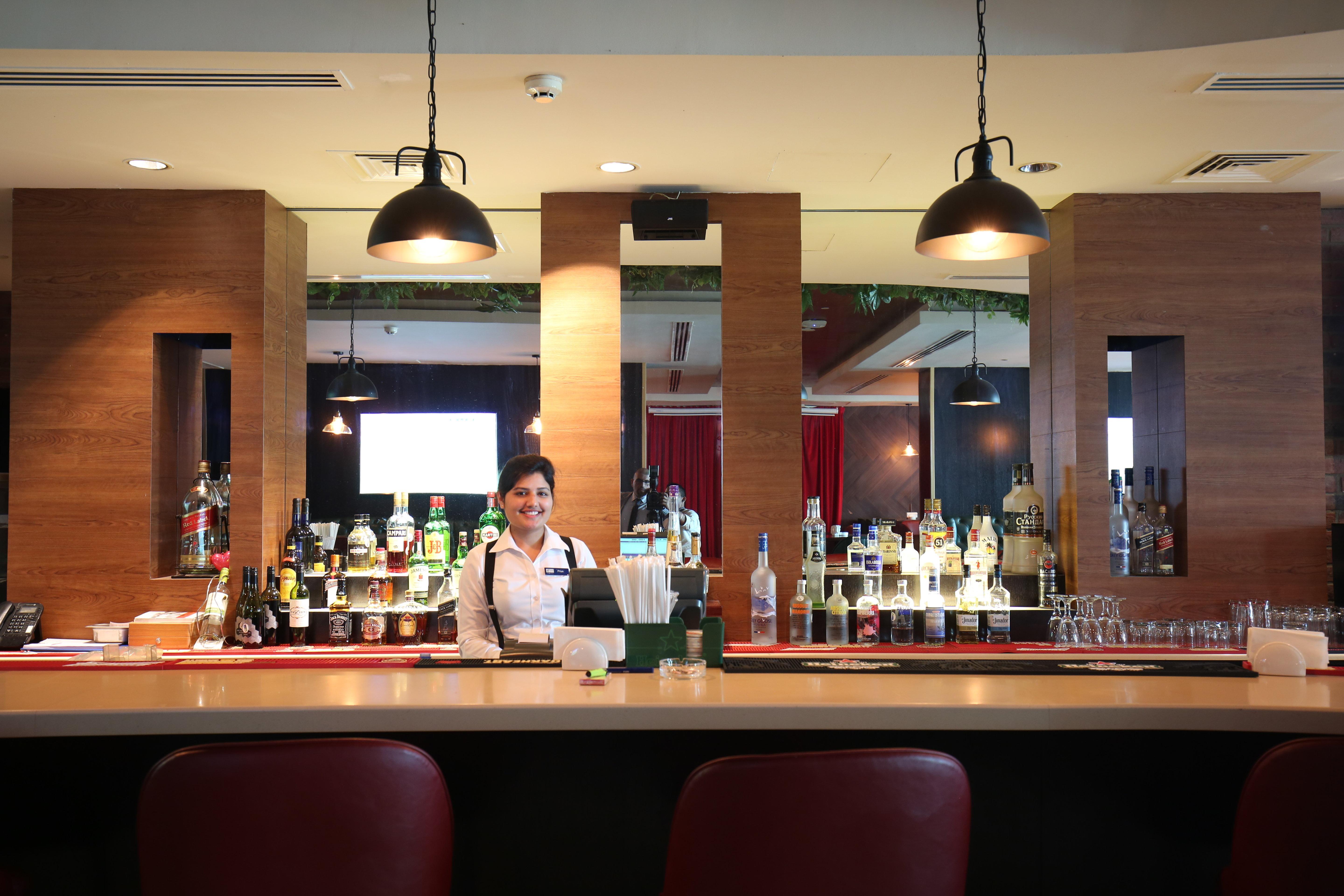 Holiday Inn Express Dubai Airport By Ihg Eksteriør billede